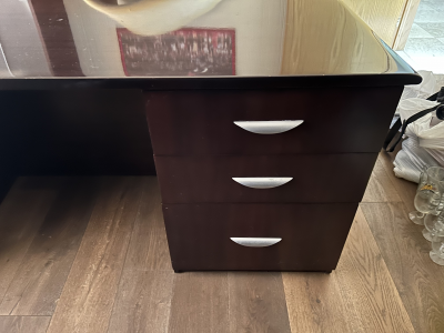 Escritorio de madera 