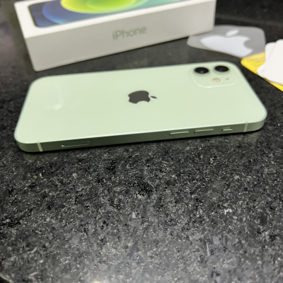 IPhone 12 64gb Verde. Libre