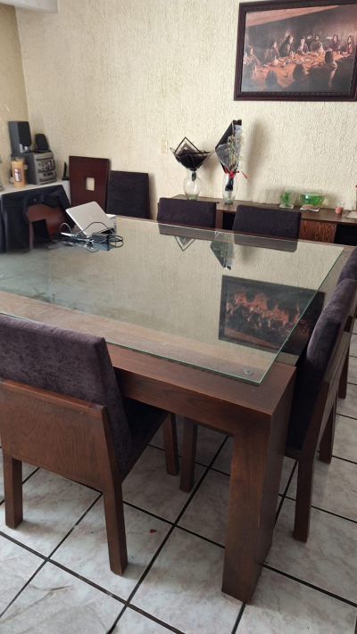 Comedor 8 sillas con credenza