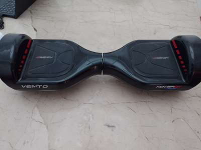 Patineta VENTO con pila recargable. 