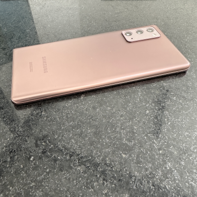 Samsung Note 20 5g cobre. 128gb. 8gb de ram. Libre de fabrica para cualquier compañia. Usada.