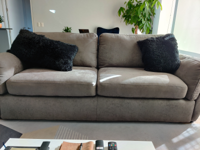 Mueble de Piel suave grande en impecables condiciones y prácticamente nuevo.