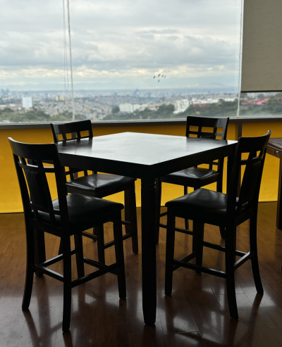Comedor de 4 sillas