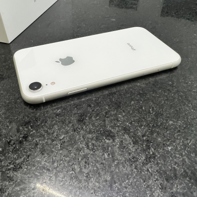 IPhone XR 64gb Blanco. Libre