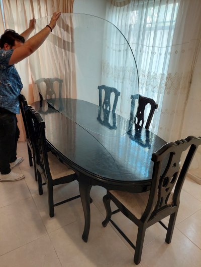 Comedor con 8 sillas y mueble comedor de caoba
