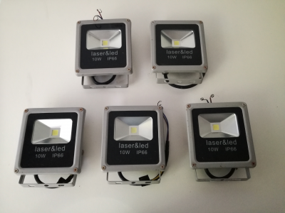 REFLECTORES  DE LUZ LED
