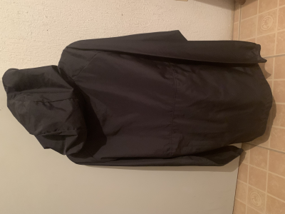 Rompe viento chamarra lugera de Jurassic Park original nueva