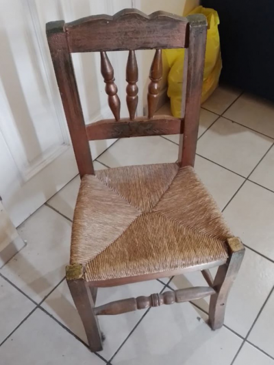 Mesa comedor con dos sillas