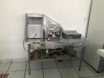 Venta de muebles para farmacia y minisuper 