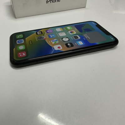 iPhone XR 64gb negro. Libre