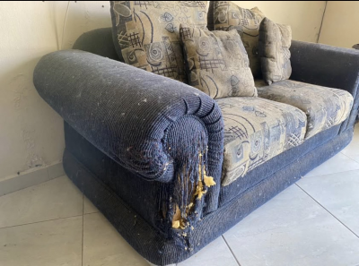 REGALO SALA 2 sillones 1 taburete