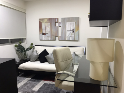 Escritorio con silla ejecutiva de piel