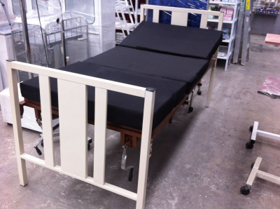 CAMA DE PARRILLA PARA HOSPITAL