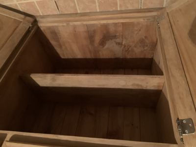 Alacena de madera con porta garrafon