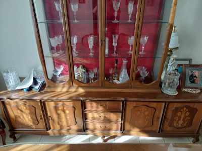 Comedor 8 Personas, Con Trinchador Y Vitrinas (Usado)