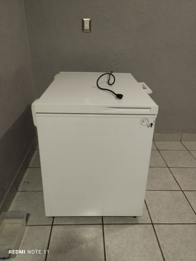 Congelador 7 pies marca Oster 