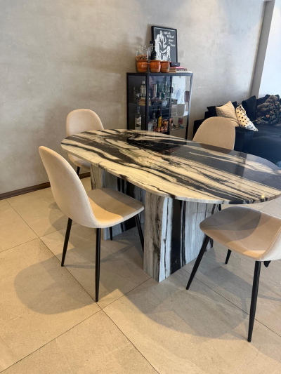 Comedor de mármol italiano 
