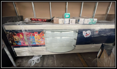 mueble de atencion con exhibidor