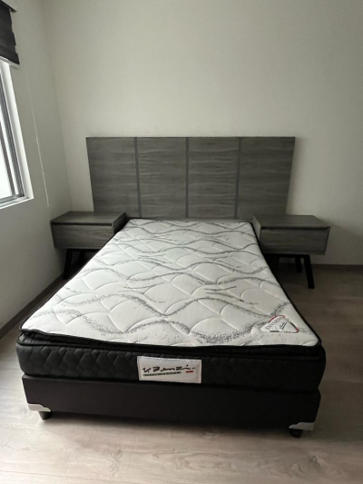 Recamara matrimonial con 2 buros cabecera y colchon ortopedico