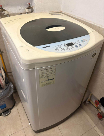 Lavadora LG 12 kilos 