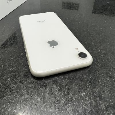 IPhone XR 64gb Blanco. Libre