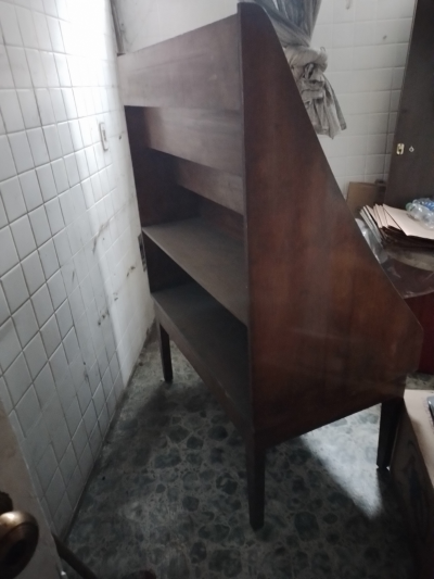 Exhibidores de madera antiguos