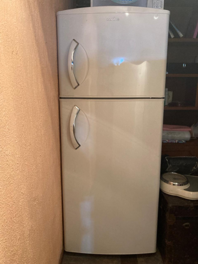 Refrigerador Mabe Blanco – Espacio, Frescura y Tecnología USADO