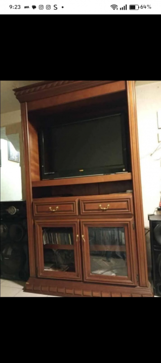 Comedor de 6 cillas y mueble para tele 